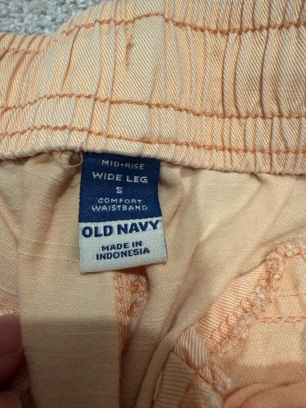 Women’s Peach Cargo Wide-Leg Pants - Picture 3 of 3